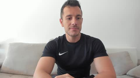 roberto4ever online show from May 11, 5:46 am