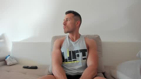 roberto4ever online show from June 9, 4:57 am