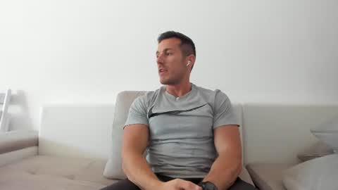 roberto4ever online show from June 16, 11:02 am
