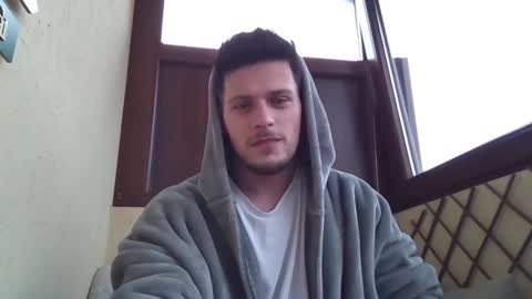 Snapshot of roberto_twink1 chatting on October 27, 6:39 am Roberto online show from October 27, 6:39 am