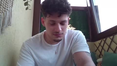 Snapshot of roberto_twink1 chatting on March 21, 12:54 pm Roberto online show from March 21, 12:54 pm