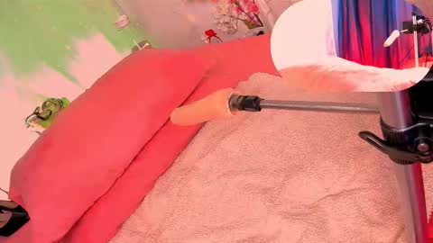 Roberts kloe online show from October 4, 6:17 pm