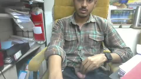 Snapshot of robertsalia220 chatting on February 28, 12:31 pm Robertsalia online show from February 28, 12:31 pm