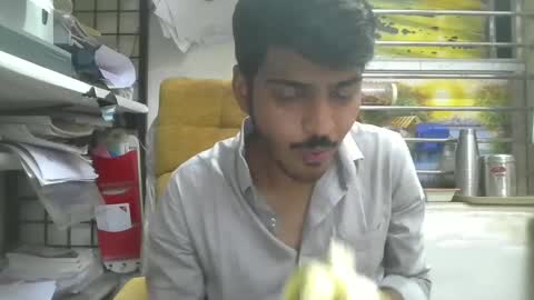 Snapshot of robertsalia220 chatting on March 10, 12:59 pm Robertsalia online show from March 10, 12:59 pm