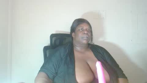 robertswhitney52 online show from November 22, 10:47 am