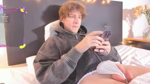 robfavorite1 online show from January 8, 8:55 pm