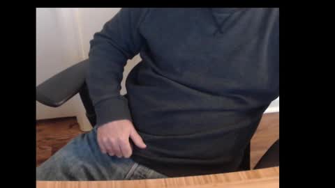 Snapshot of robidan6923 chatting on February 6, 2:48 pm robidan6923 online show from February 6, 2:48 pm