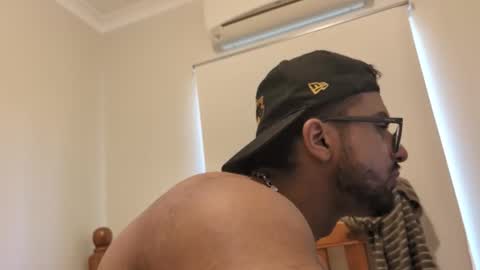 robin1036 online show from April 15, 8:10 am