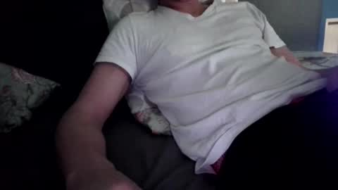 Snapshot of robin_hoody_1990 chatting on January 24, 1:47 pm robin_hoody_1990 online show from January 24, 1:47 pm