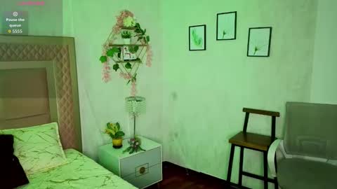 robin D online show from December 3, 2:37 pm