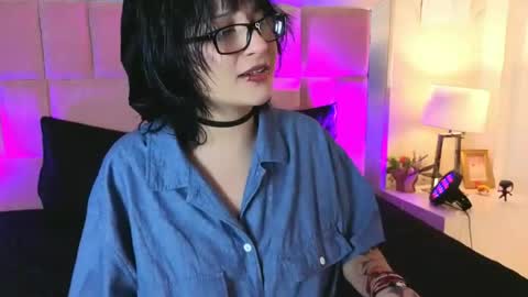 Snapshot of robinbennett chatting on June 18, 12:31 pm robin D online show from June 18, 12:31 pm