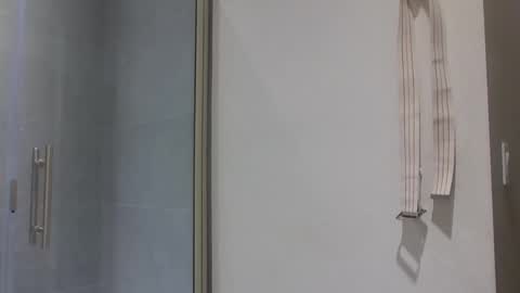 robintheneighbor online show from November 17, 6:30 am