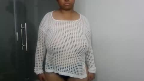 Snapshot of robintheneighbor chatting on November 18, 5:34 am robintheneighbor online show from November 18, 5:34 am