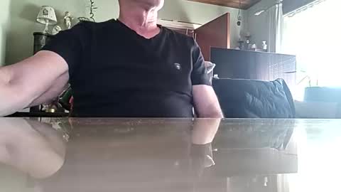 Snapshot of robke1966 chatting on March 29, 7:19 am robke1966 online show from March 29, 7:19 am