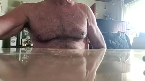 Snapshot of robke1966 chatting on April 13, 9:26 am robke1966 online show from April 13, 9:26 am