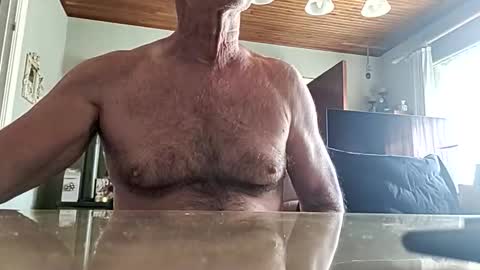 Snapshot of robke1966 chatting on April 20, 9:01 am robke1966 online show from April 20, 9:01 am