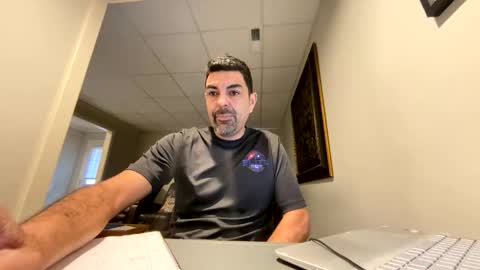 Snapshot of roblatino12 chatting on February 5, 5:09 pm roblatino12 online show from February 5, 5:09 pm