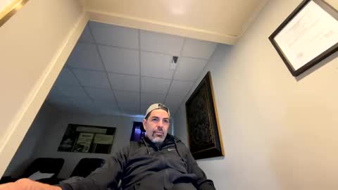 Snapshot of roblatino12 chatting on February 17, 3:20 pm roblatino12 online show from February 17, 3:20 pm