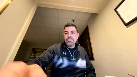 Snapshot of roblatino12 chatting on February 24, 11:19 pm roblatino12 online show from February 24, 11:19 pm