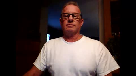 Snapshot of robo0000 chatting on November 18, 1:22 am robo0000 online show from November 18, 1:22 am