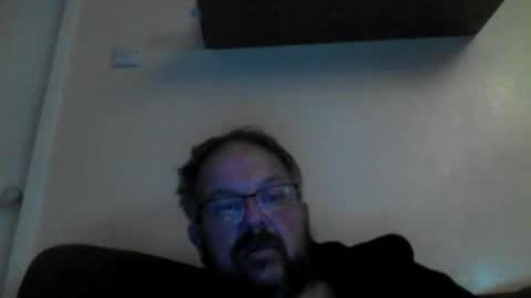 Snapshot of robxx32 chatting on December 4, 8:01 am robxx32 online show from December 4, 8:01 am