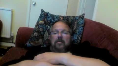 Snapshot of robxx32 chatting on June 1, 8:32 pm robxx32 online show from June 1, 8:32 pm