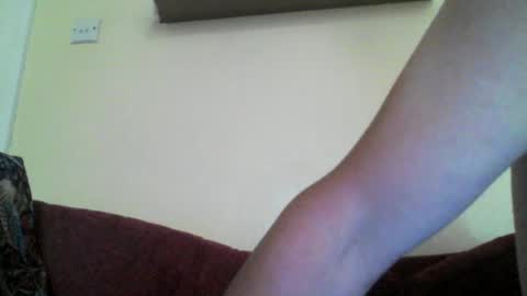 Snapshot of robxx32 chatting on June 14, 5:42 am robxx32 online show from June 14, 5:42 am