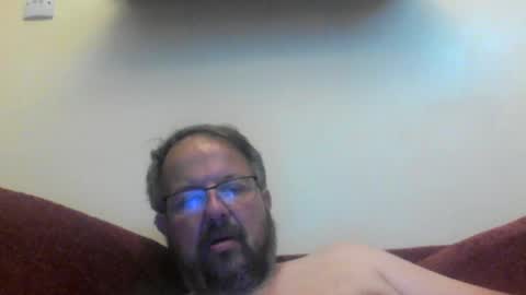 Snapshot of robxx32 chatting on June 15, 9:33 am robxx32 online show from June 15, 9:33 am