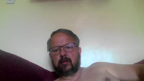 Snapshot of robxx32 chatting on June 16, 10:29 am robxx32 online show from June 16, 10:29 am