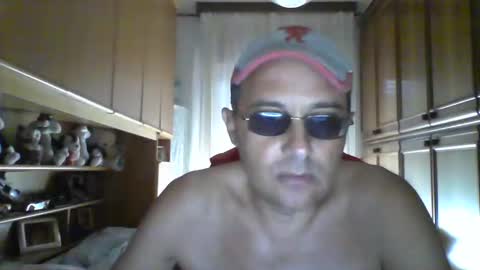 Snapshot of roby360 chatting on September 14, 11:42 am robertino online show from September 14, 11:42 am