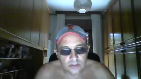 Snapshot of roby360 chatting on September 28, 11:26 am robertino online show from September 28, 11:26 am