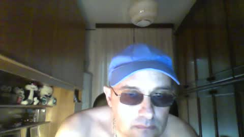 Snapshot of roby360 chatting on July 14, 11:49 am robertino online show from July 14, 11:49 am