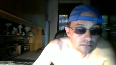 Snapshot of roby360 chatting on August 8, 11:45 am robertino online show from August 8, 11:45 am