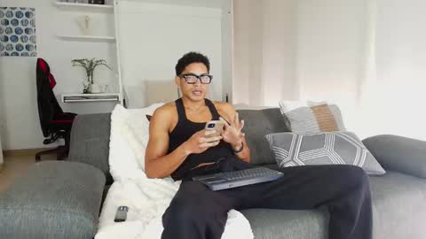 roby_millerr online show from March 8, 6:12 pm