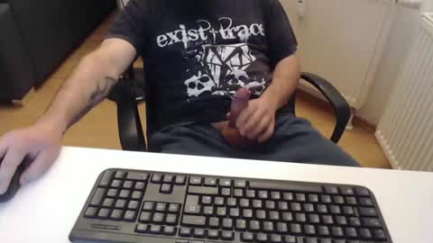 Snapshot of robzombi chatting on November 20, 4:07 pm Rockbart online show from November 20, 4:07 pm