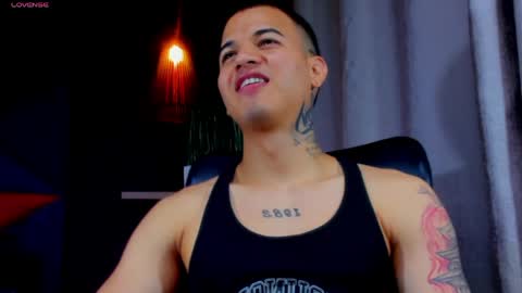 rocco_santos online show from April 29, 6:25 pm
