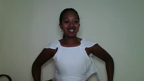 Snapshot of rochellinah chatting on May 9, 11:04 am rochellinah online show from May 9, 11:04 am
