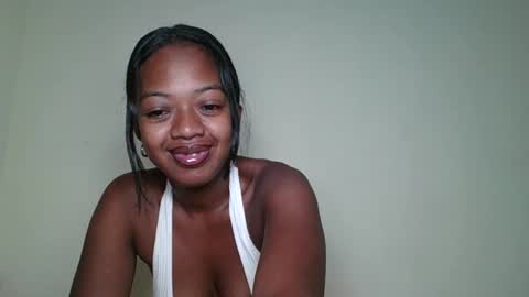 Snapshot of rochellinah chatting on May 17, 10:33 am rochellinah online show from May 17, 10:33 am