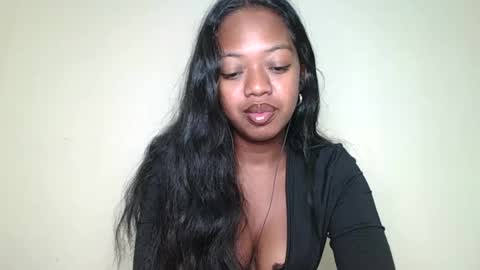 Snapshot of rochellinah chatting on May 22, 12:33 pm rochellinah online show from May 22, 12:33 pm