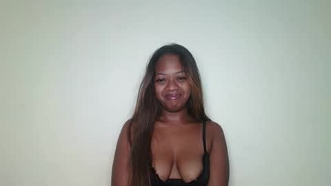 Snapshot of rochellinah chatting on May 29, 6:17 pm rochellinah online show from May 29, 6:17 pm