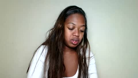 Snapshot of rochellinah chatting on June 17, 3:35 pm rochellinah online show from June 17, 3:35 pm
