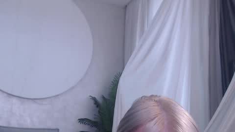 Lina and Den online show from May 17, 6:22 am