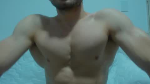 Snapshot of rocky_muscle chatting on May 8, 1:44 am rocky muscle online show from May 8, 1:44 am