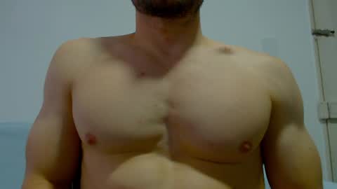Snapshot of rocky_muscle chatting on June 23, 9:46 pm rocky muscle online show from June 23, 9:46 pm