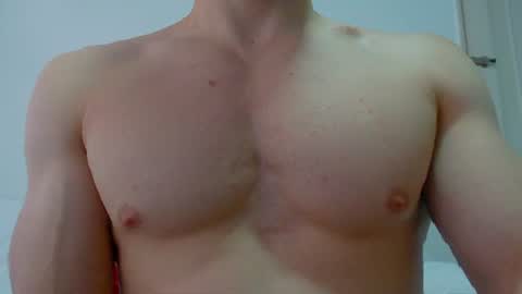 Snapshot of rocky_muscle chatting on July 15, 5:07 pm rocky muscle online show from July 15, 5:07 pm