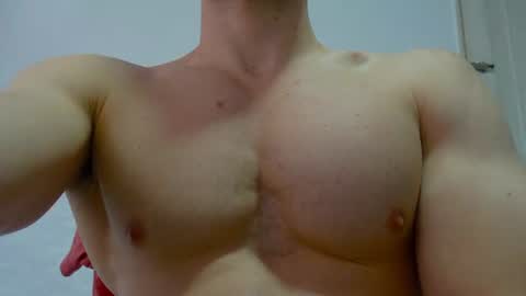 Snapshot of rocky_muscle chatting on July 21, 5:15 pm rocky muscle online show from July 21, 5:15 pm
