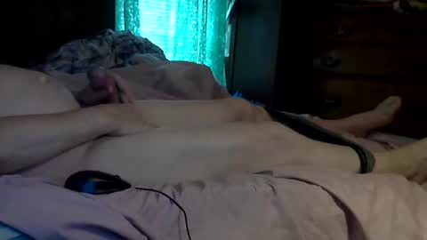 Snapshot of roddy69er chatting on December 11, 2:54 pm roddy69er online show from December 11, 2:54 pm