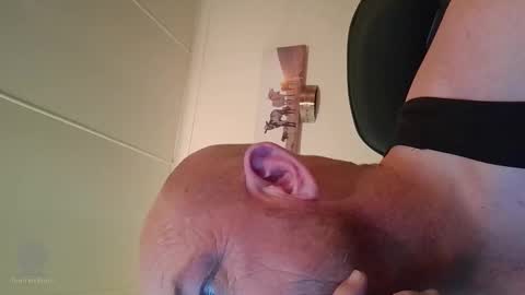 Snapshot of rodneysinz chatting on November 13, 8:46 am Rodney Sinz online show from November 13, 8:46 am