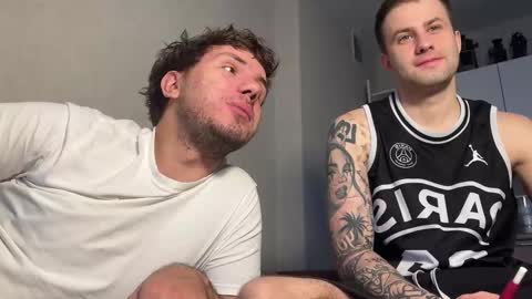 Snapshot of rodrigoveira chatting on November 6, 9:32 am Rodrigo online show from November 6, 9:32 am