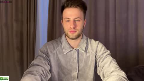 Snapshot of rodrigoveira chatting on February 3, 12:43 pm Rodrigo online show from February 3, 12:43 pm